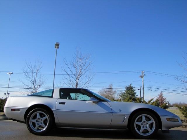 1996 Chevrolet Corvette 7-pass Ltd AWD