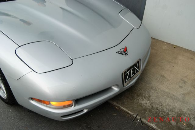 1997 Chevrolet Corvette 5dr LTD FWD