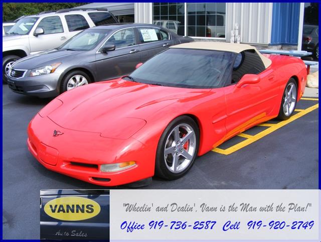 2001 Chevrolet Corvette Base