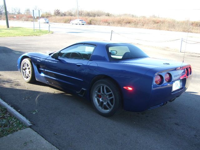 2002 Chevrolet Corvette R/T Sport Utility 4D