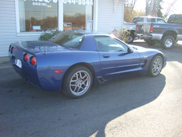 2002 Chevrolet Corvette R/T Sport Utility 4D