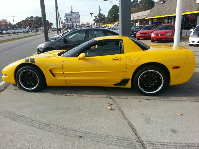 2002 Chevrolet Corvette R/T Sport Utility 4D