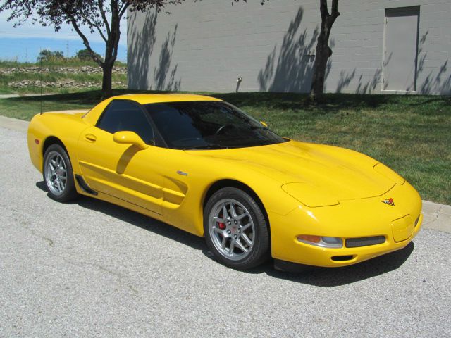 2002 Chevrolet Corvette R/T Sport Utility 4D