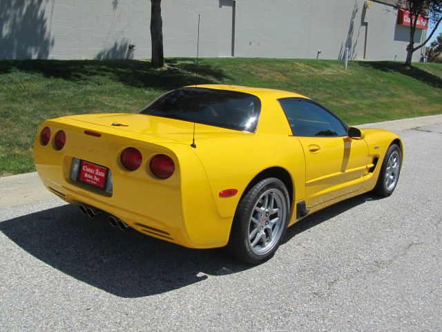 2002 Chevrolet Corvette R/T Sport Utility 4D