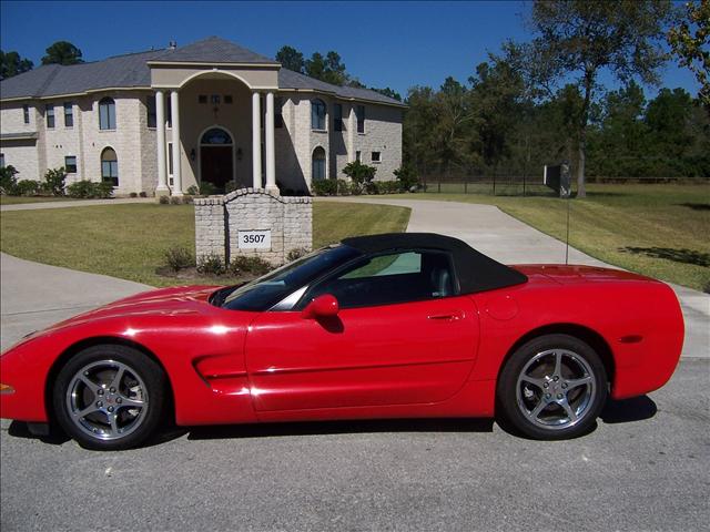 2002 Chevrolet Corvette Base