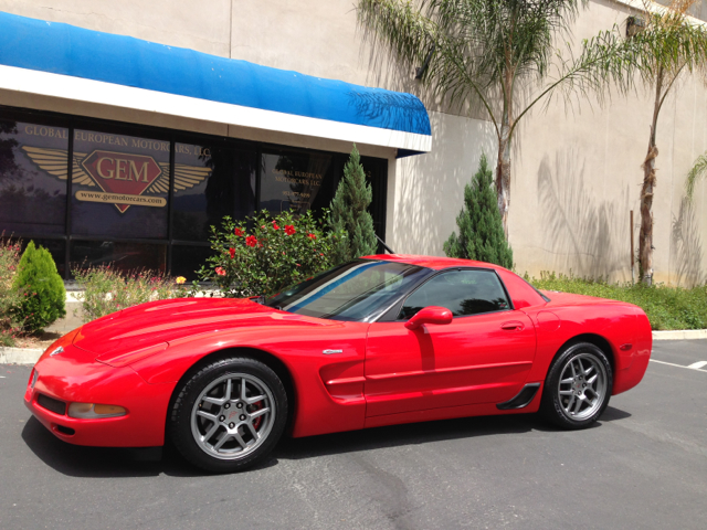 2003 Chevrolet Corvette R/T Sport Utility 4D