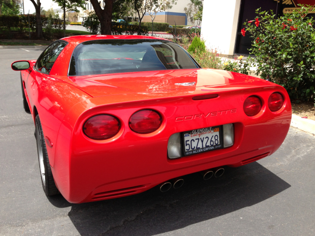 2003 Chevrolet Corvette R/T Sport Utility 4D