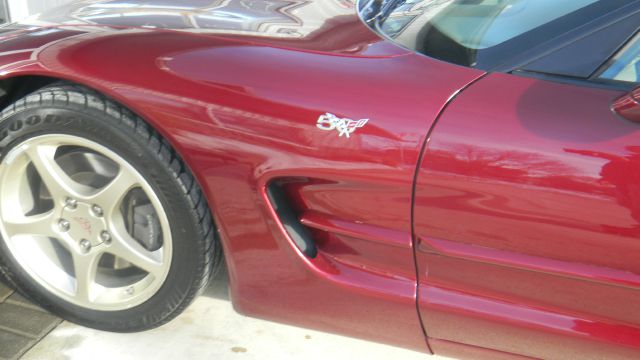 2003 Chevrolet Corvette LTZ 4WD W/sunroof