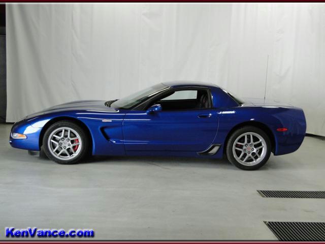 2003 Chevrolet Corvette R/T Sport Utility 4D