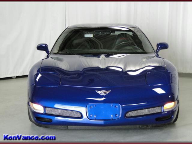 2003 Chevrolet Corvette R/T Sport Utility 4D