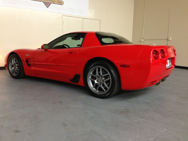 2003 Chevrolet Corvette R/T Sport Utility 4D