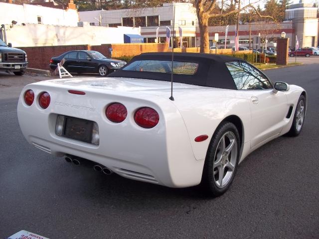 2003 Chevrolet Corvette Hatchback Coupe 2D