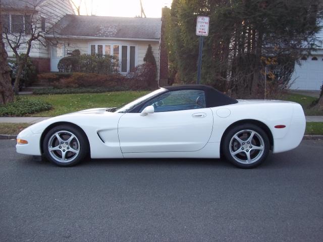 2003 Chevrolet Corvette Hatchback Coupe 2D