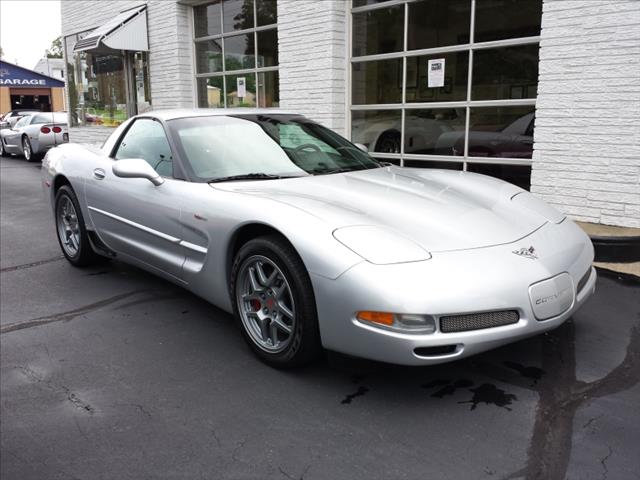 2003 Chevrolet Corvette R/T Sport Utility 4D