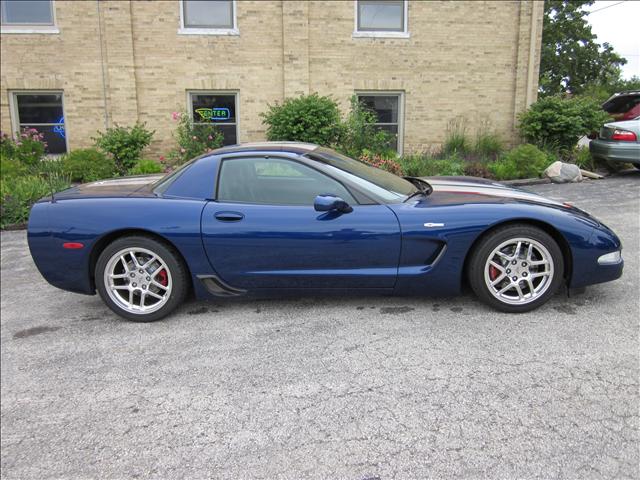 2004 Chevrolet Corvette R/T Sport Utility 4D