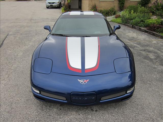 2004 Chevrolet Corvette R/T Sport Utility 4D