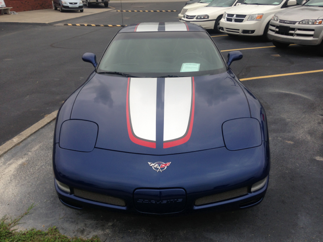 2004 Chevrolet Corvette R/T Sport Utility 4D