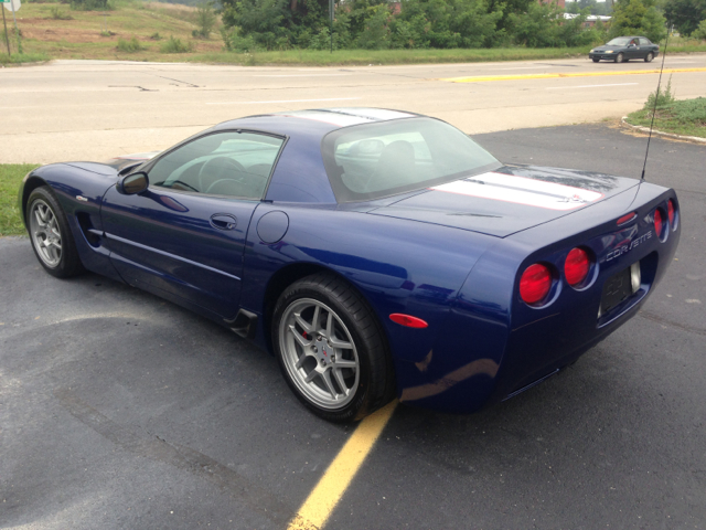 2004 Chevrolet Corvette R/T Sport Utility 4D