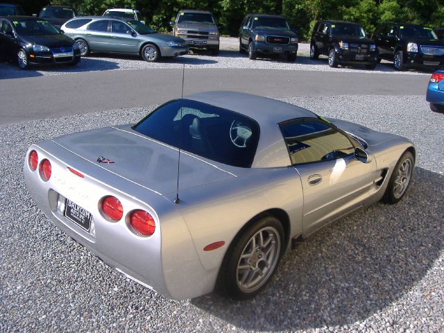 2004 Chevrolet Corvette R/T Sport Utility 4D