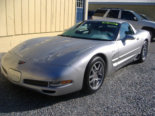 2004 Chevrolet Corvette R/T Sport Utility 4D