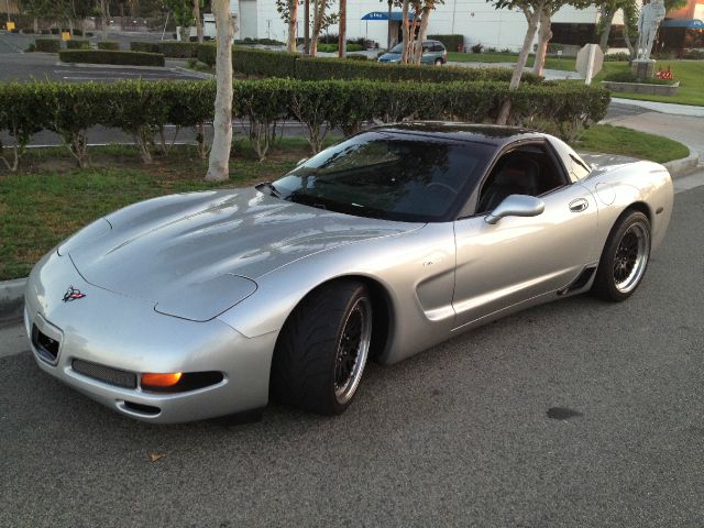 2004 Chevrolet Corvette R/T Sport Utility 4D