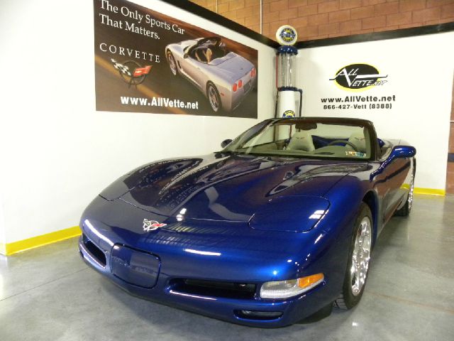 2004 Chevrolet Corvette 8 Box Lariat