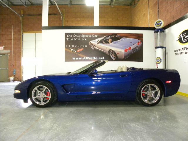 2004 Chevrolet Corvette 8 Box Lariat