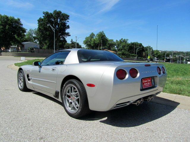 2004 Chevrolet Corvette R/T Sport Utility 4D