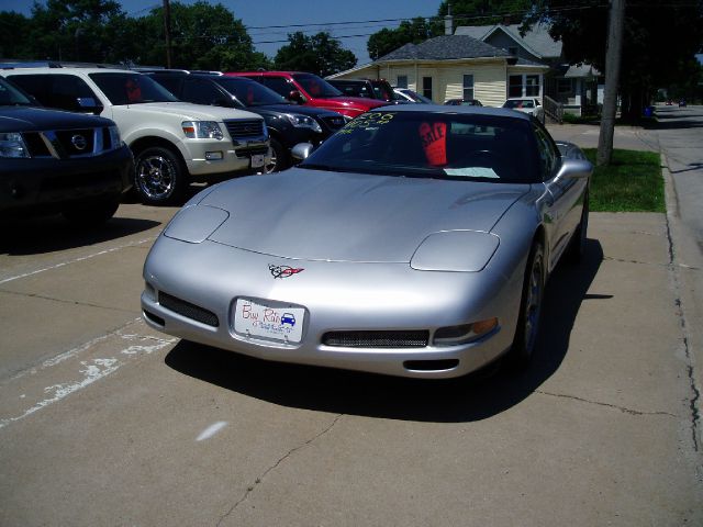 2004 Chevrolet Corvette R/T Sport Utility 4D