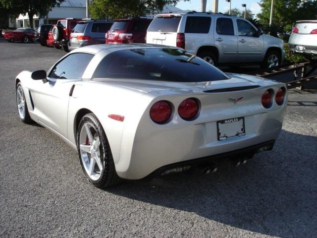 2005 Chevrolet Corvette Base