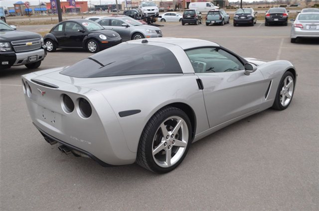 2005 Chevrolet Corvette Base