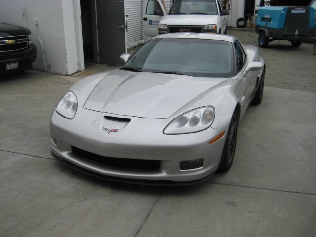 2008 Chevrolet Corvette 2010 Volkswagen SE