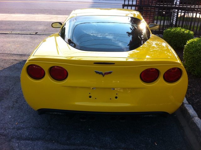 2008 Chevrolet Corvette 2010 Volkswagen SE