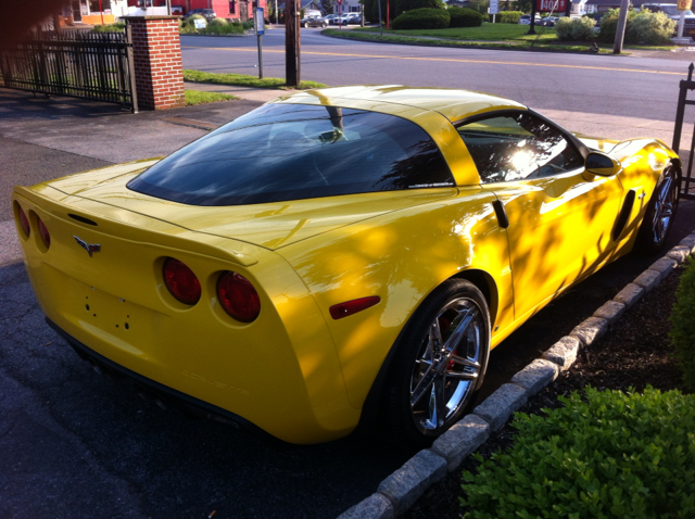 2008 Chevrolet Corvette 2010 Volkswagen SE