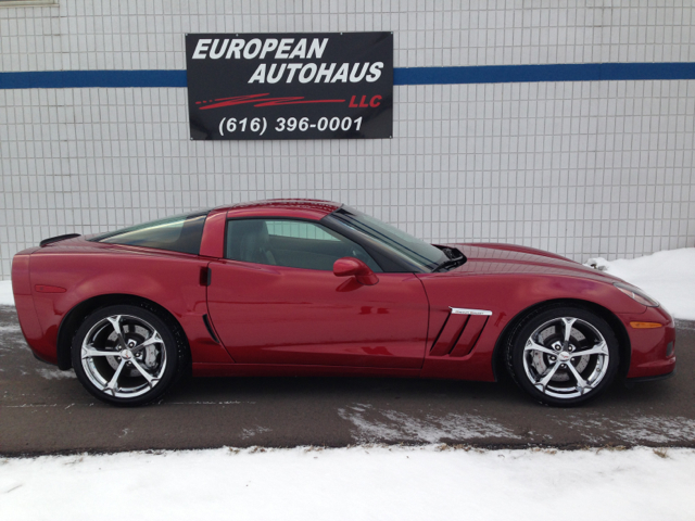 2010 Chevrolet Corvette 1995 Ford XLT