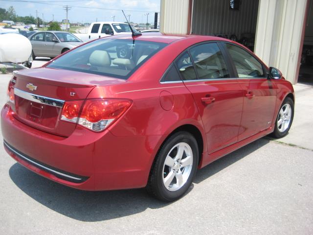 2011 Chevrolet Cruze 4dr Sdn 3.0L Luxury 4matic AWD