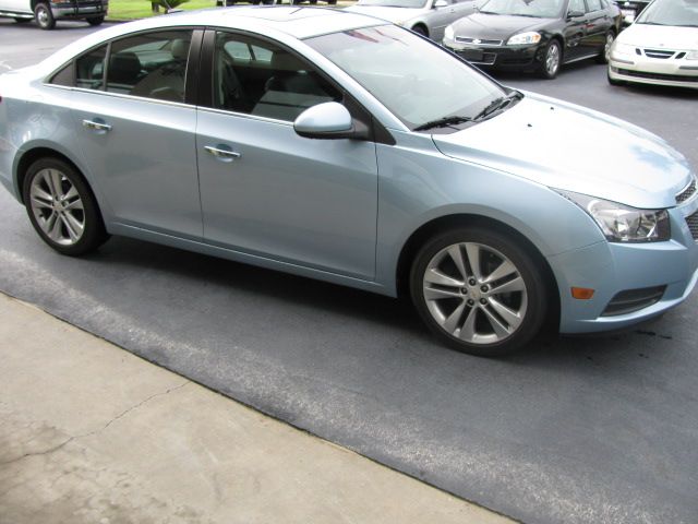 2011 Chevrolet Cruze Hybrid XLE, Nav.,. And Leather