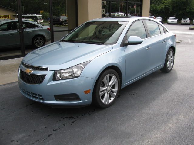 2011 Chevrolet Cruze Hybrid XLE, Nav.,. And Leather