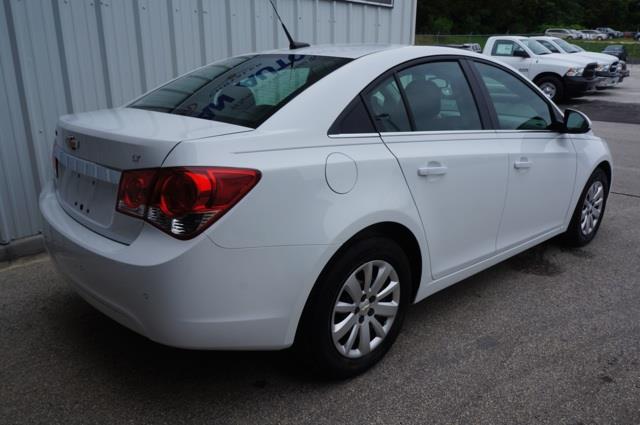 2011 Chevrolet Cruze 4dr Sdn I4 CVT 2.5