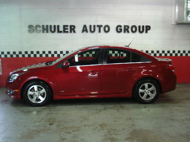 2012 Chevrolet Cruze 2005 Toyota