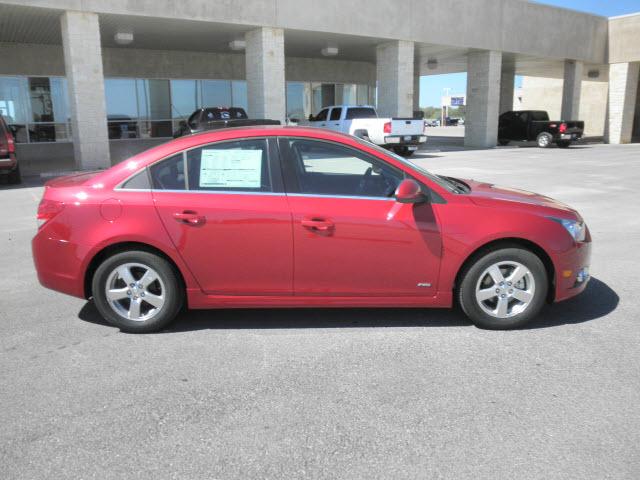 2012 Chevrolet Cruze 2005 Toyota