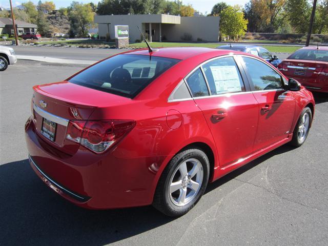 2012 Chevrolet Cruze 4dr Sdn SEL Sedan