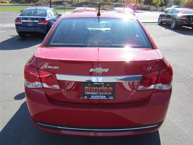 2012 Chevrolet Cruze 4dr Sdn SEL Sedan