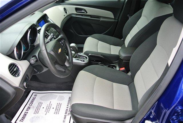 2012 Chevrolet Cruze 3.2 Sedan 4dr