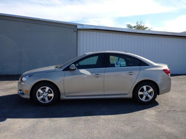 2012 Chevrolet Cruze 4dr Sdn I4 CVT 2.5