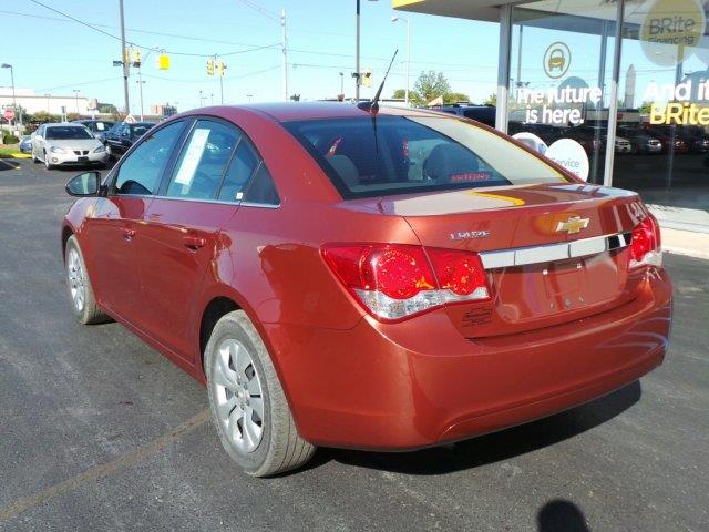 2012 Chevrolet Cruze 4dr Sdn I4 CVT 2.5