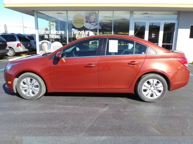 2012 Chevrolet Cruze 4dr Sdn I4 CVT 2.5