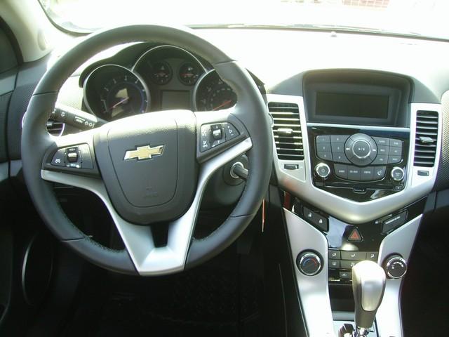 2012 Chevrolet Cruze 4dr Sdn I4 CVT 2.5