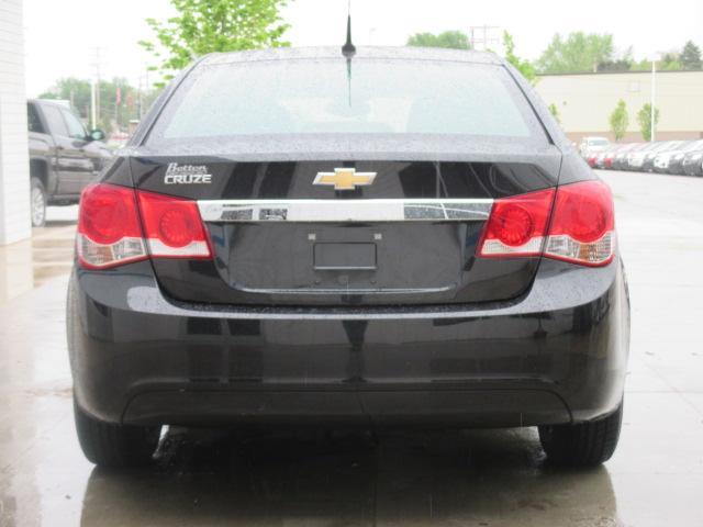 2012 Chevrolet Cruze Blk Ext With Silver Trin