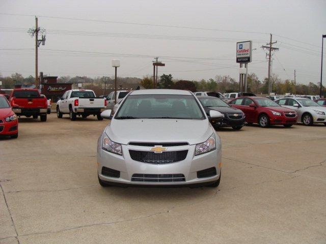 2012 Chevrolet Cruze 4dr Sdn I4 CVT 2.5